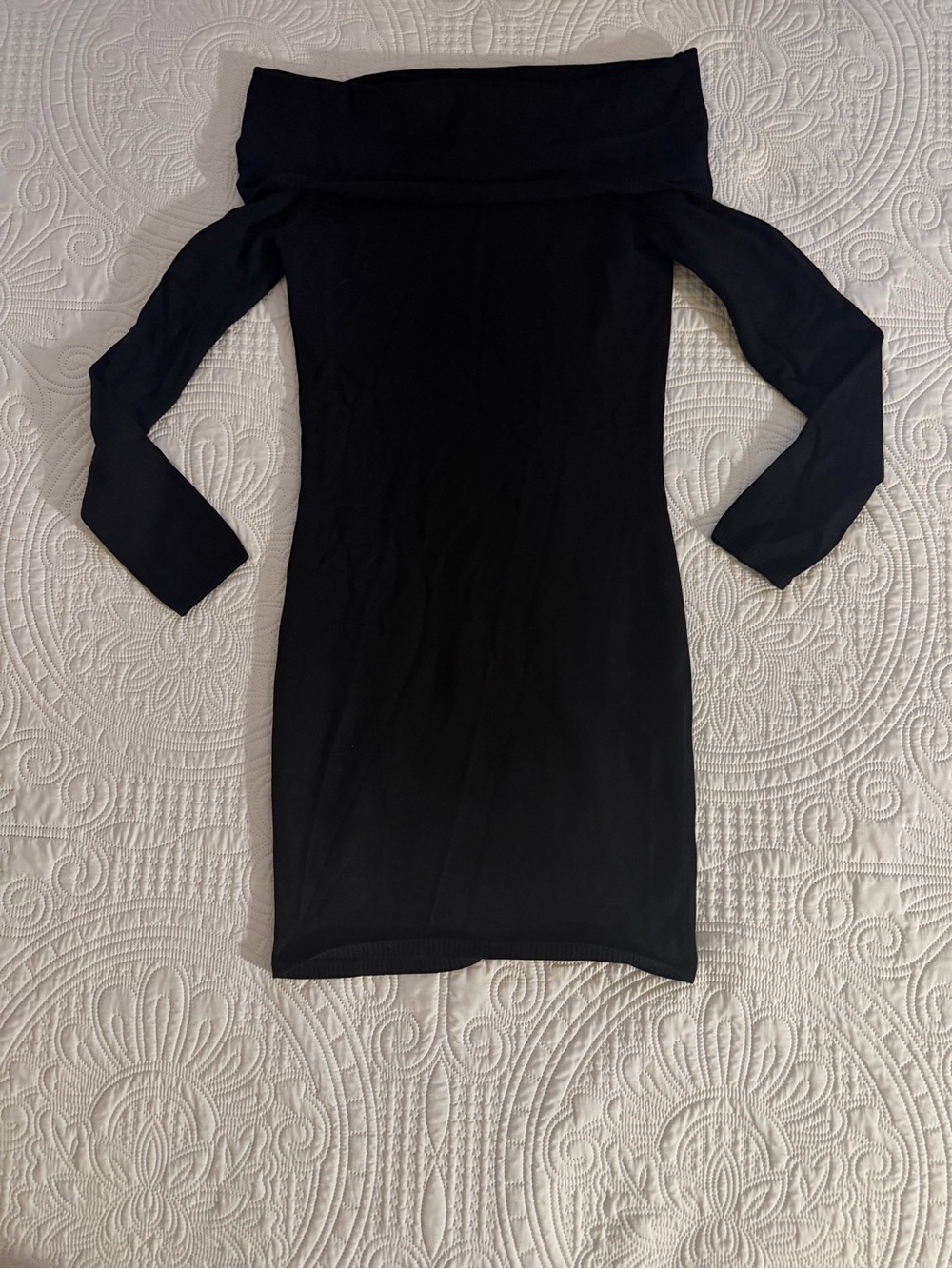 Off-Shoulder Long Sleeve Black Bodycon Dress